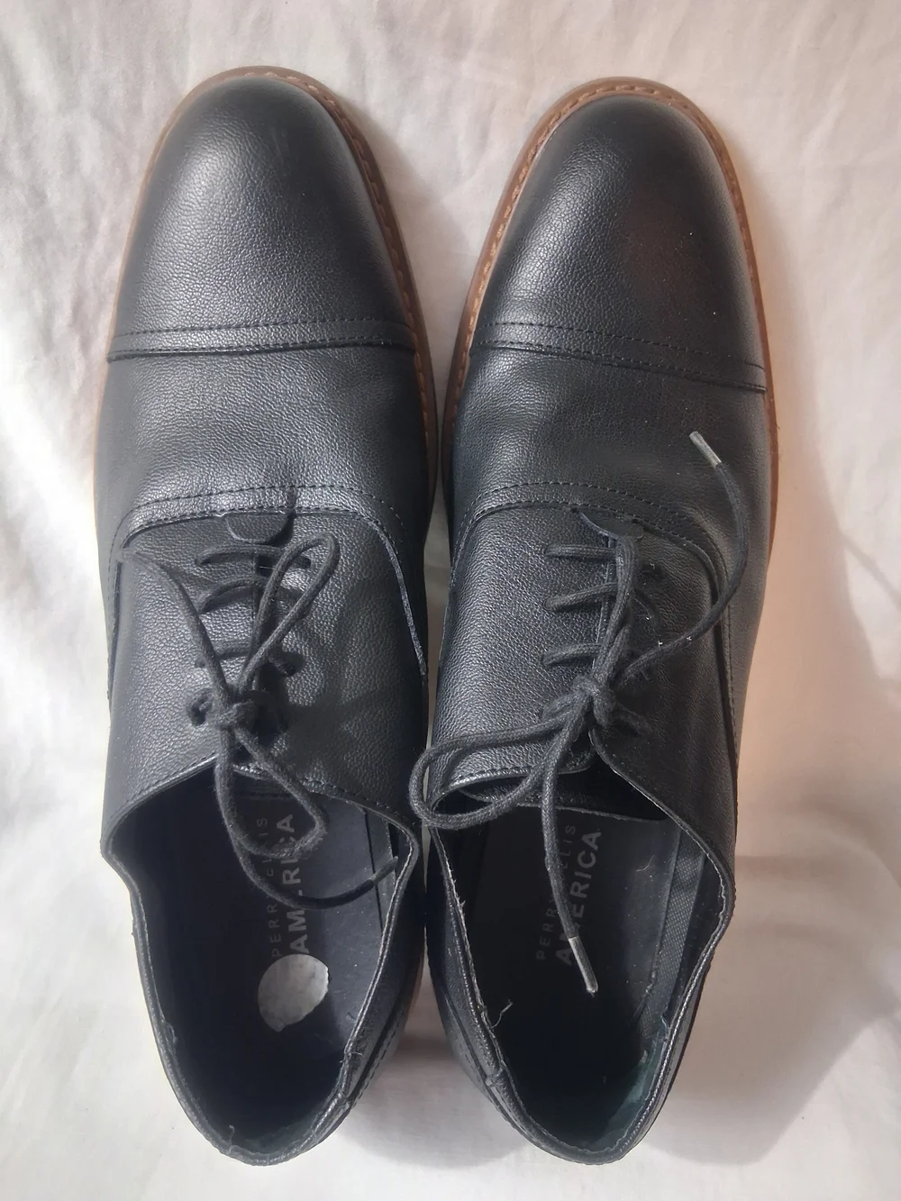 Perry Ellis Men’s Black Leather Derby with Contrast Tan Welt